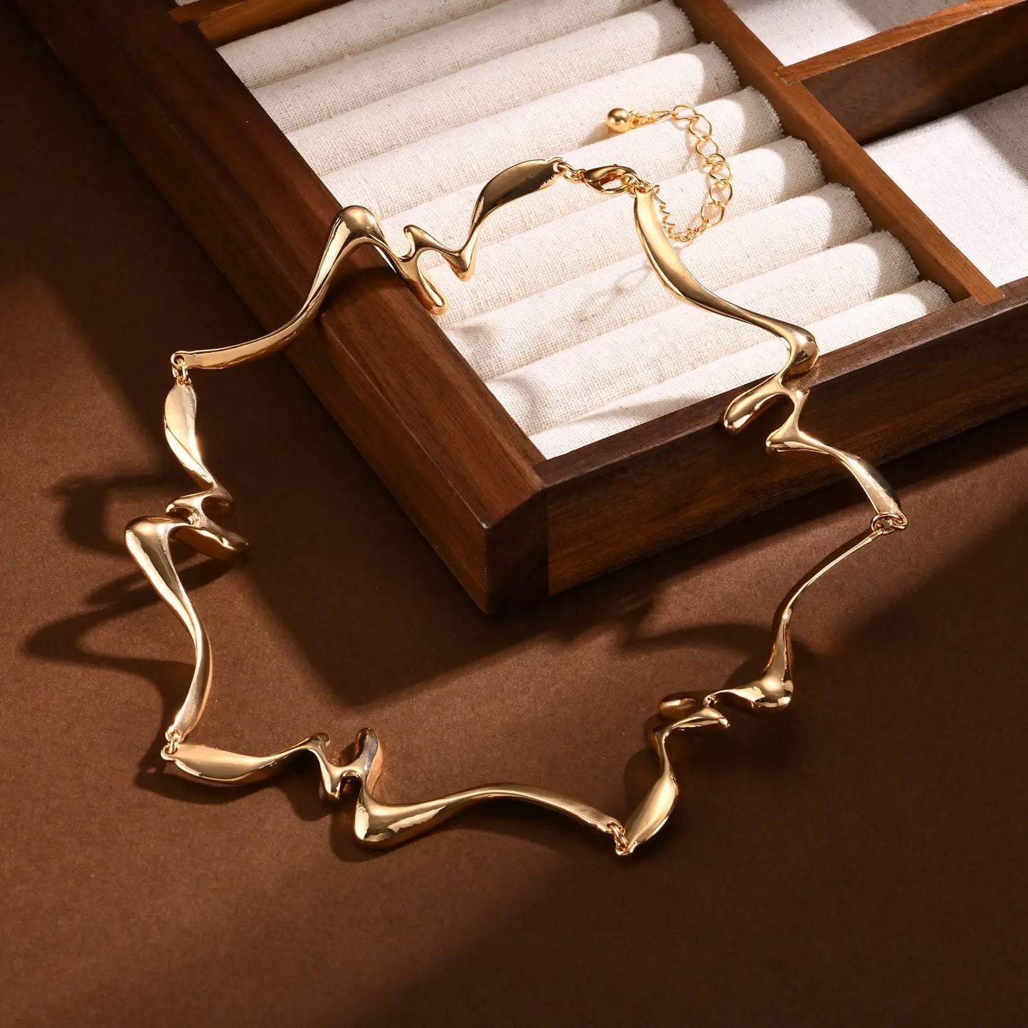 Golden Flow Set – Sculptural Elegance Edition