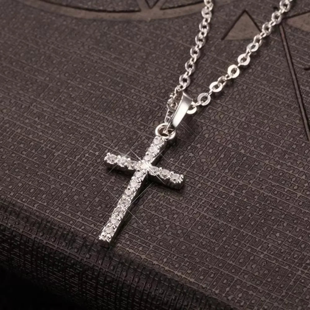 Eternal Faith Necklace – A Modern Symbol of Grace