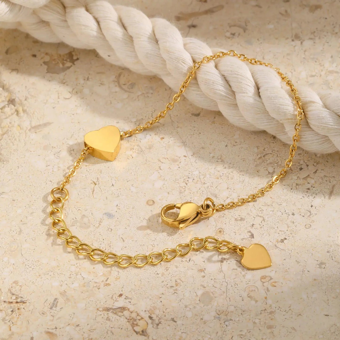 Golden Heart Anklet – Minimal Love Edition