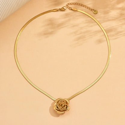 Golden Bloom Necklace – Timeless Grace in Every Petal